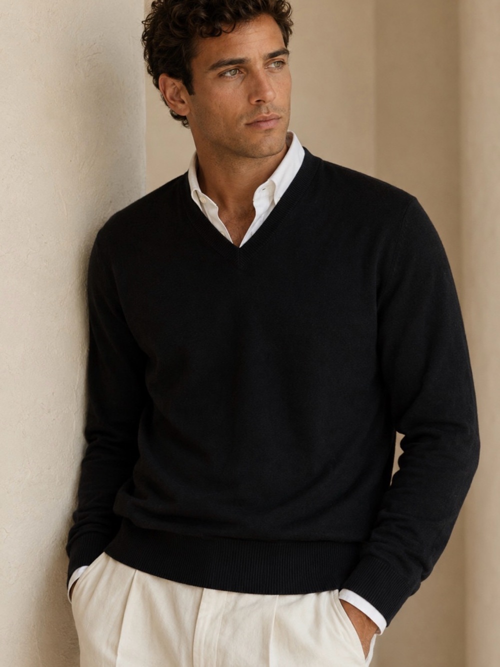 100% Merino wool Giorgiolini Black V-Neck Sweater - Classic Knit